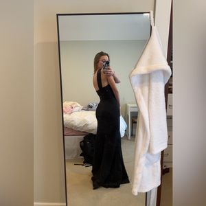 Black fitted mermaid prom dress